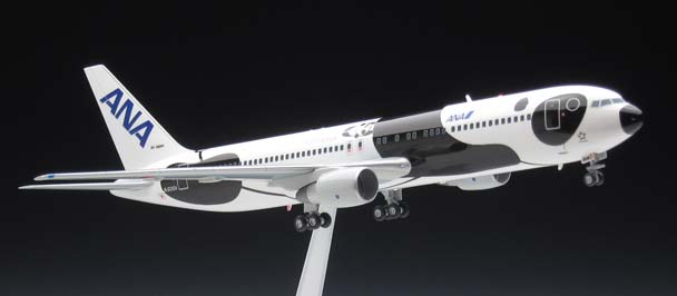 ANA 767-300 ”FLY！パンダ”